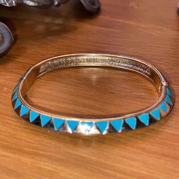 Turquoise & Gold Tone Hinged Bangle Bracelet - Picture 8 of 9